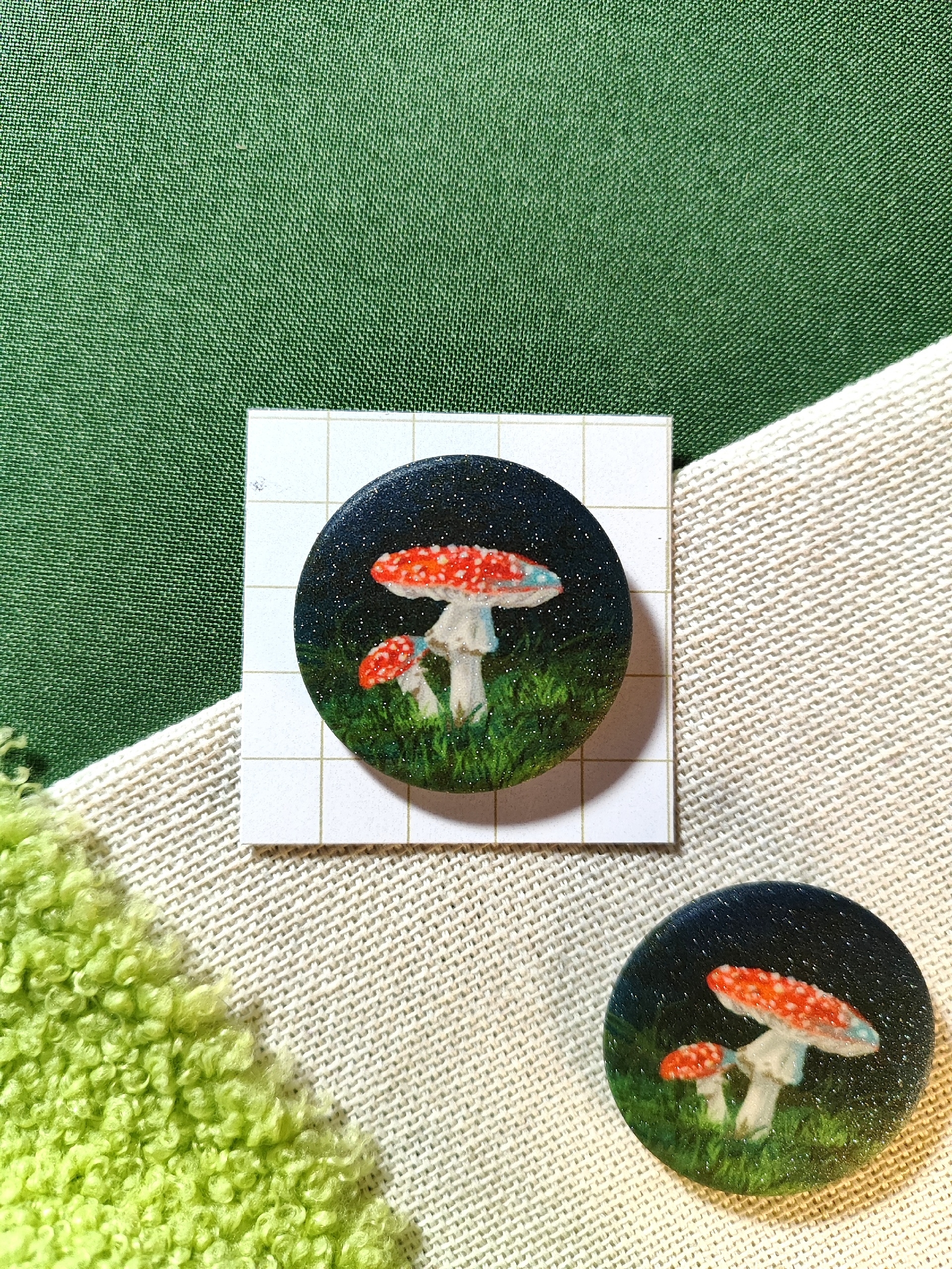 Значок мухомор сахар