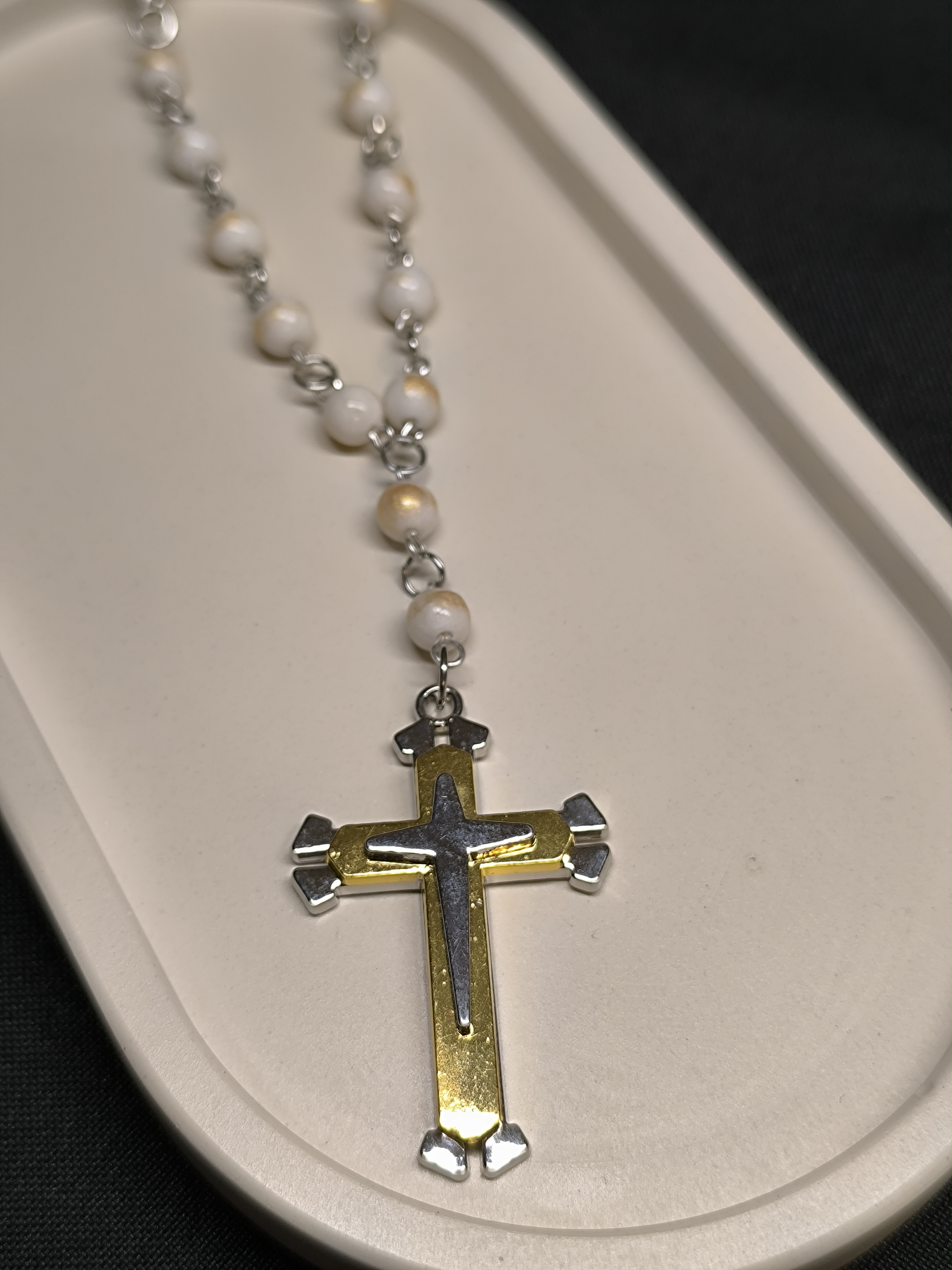 Сотуар бело-золотой