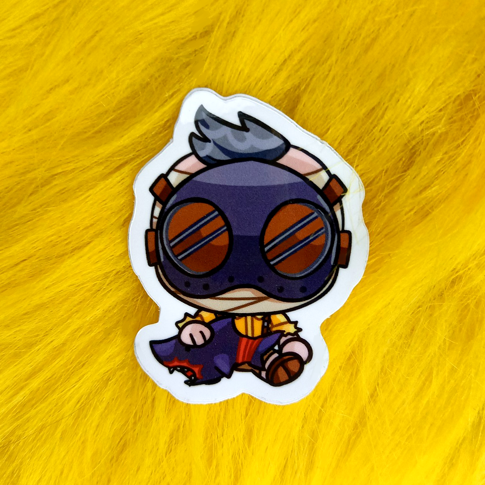 Стикер с вырубкой 5 см Лео Бек