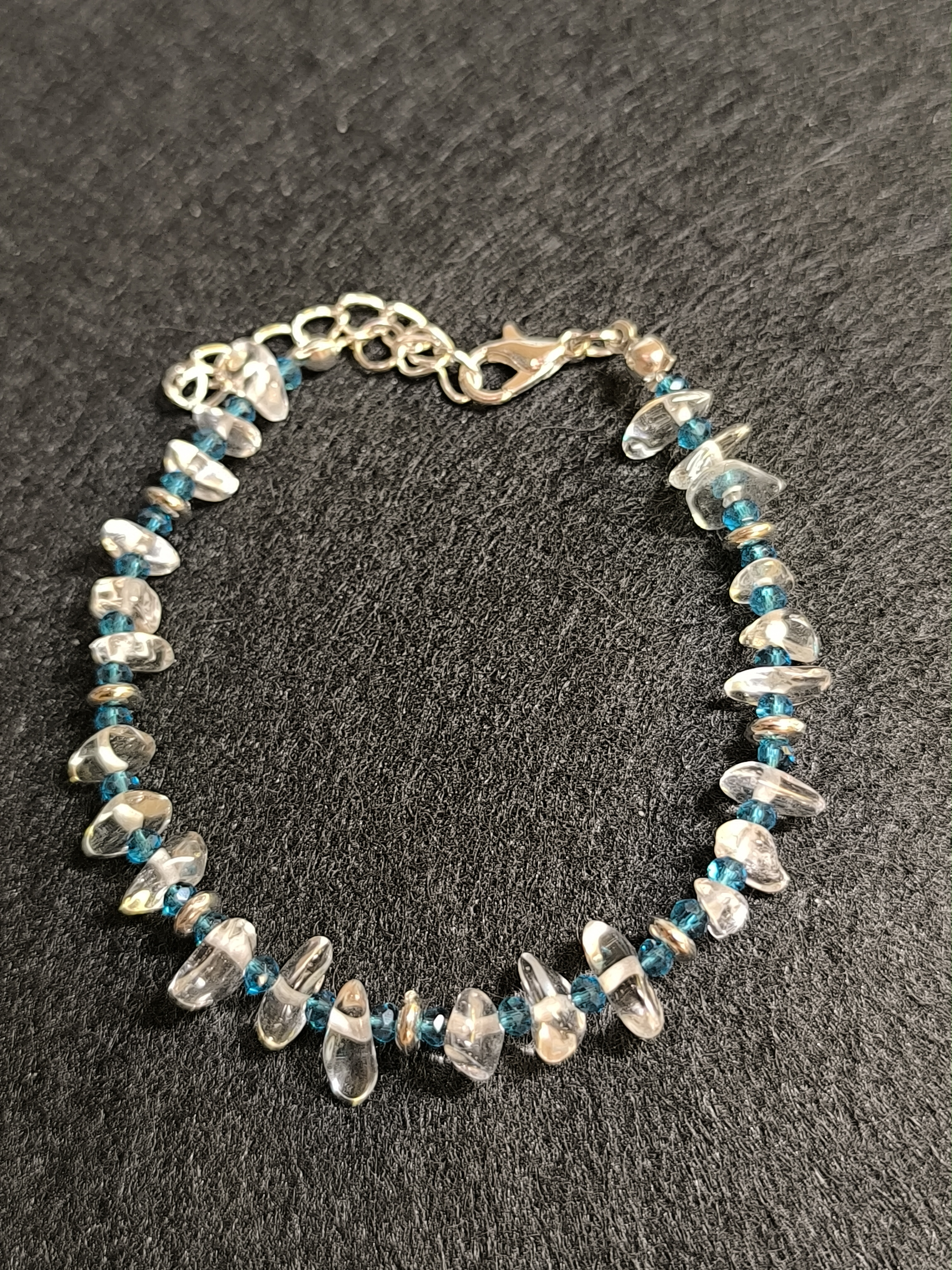 Браслет кварц/голубой хрусталь