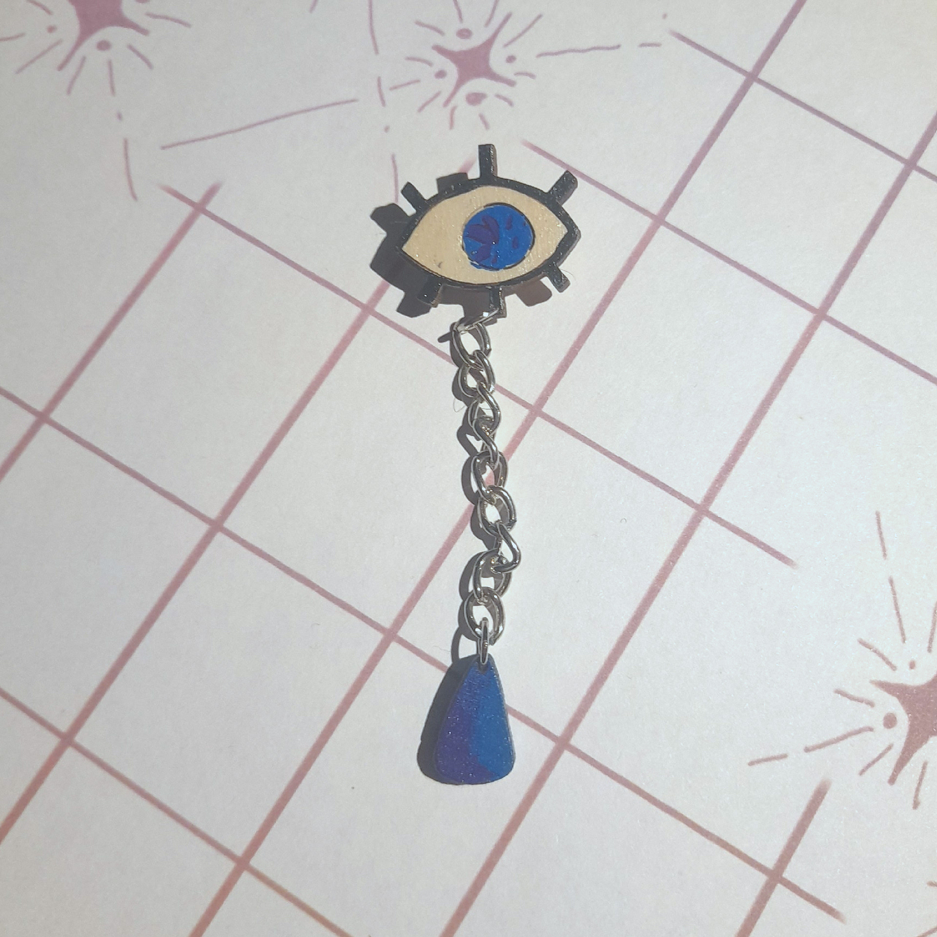 значок деревянный с цепочкой "глаз"