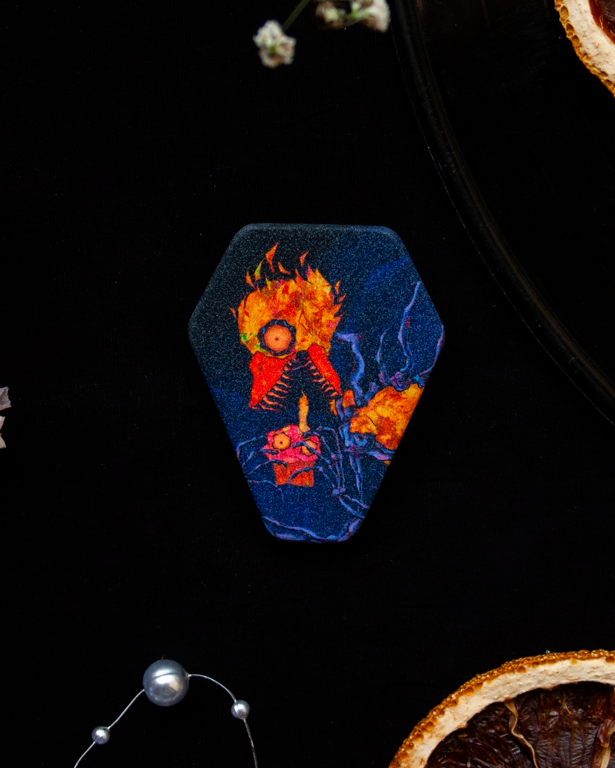 Значок гробик "Чика"