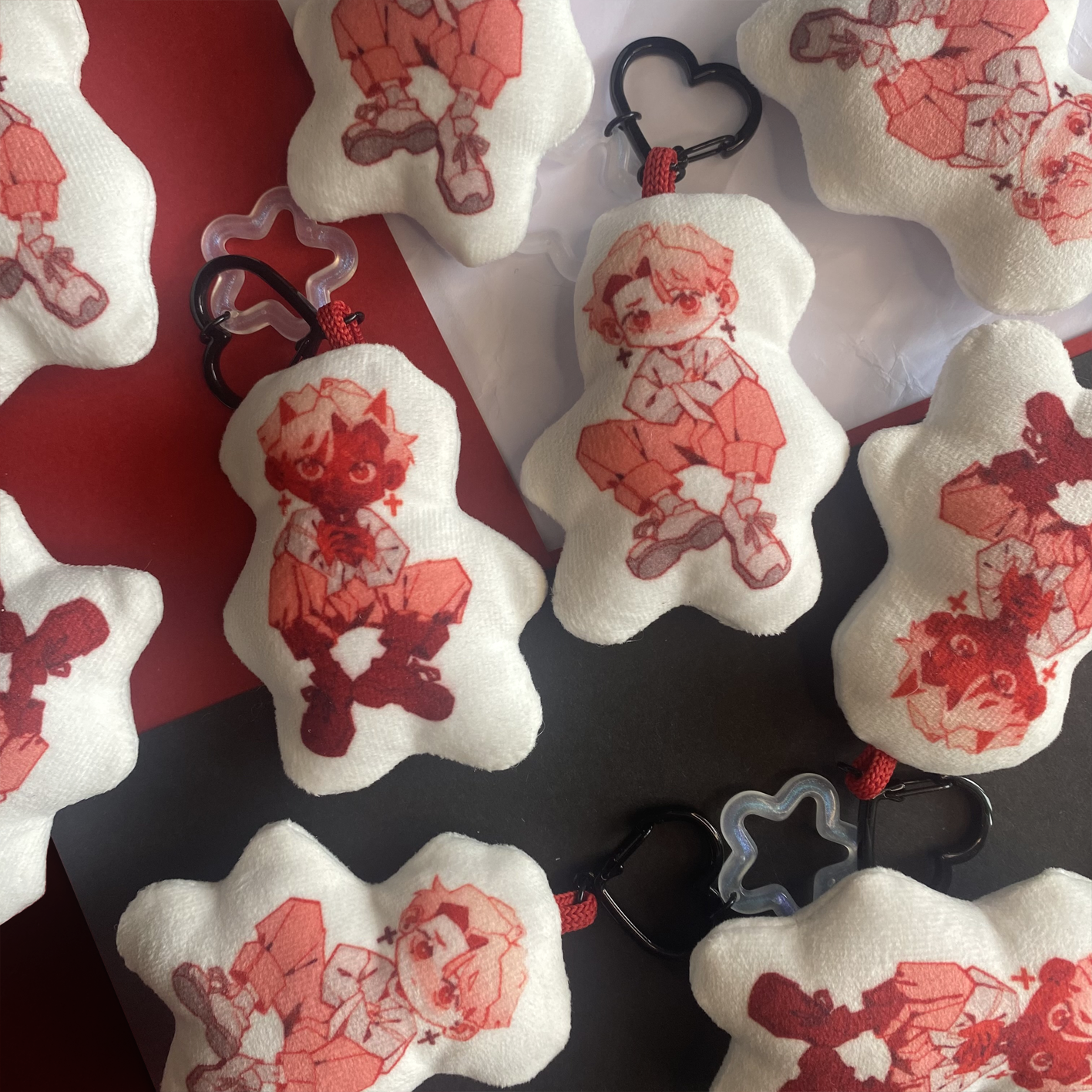 Мягкий брелок Коди-мясоед