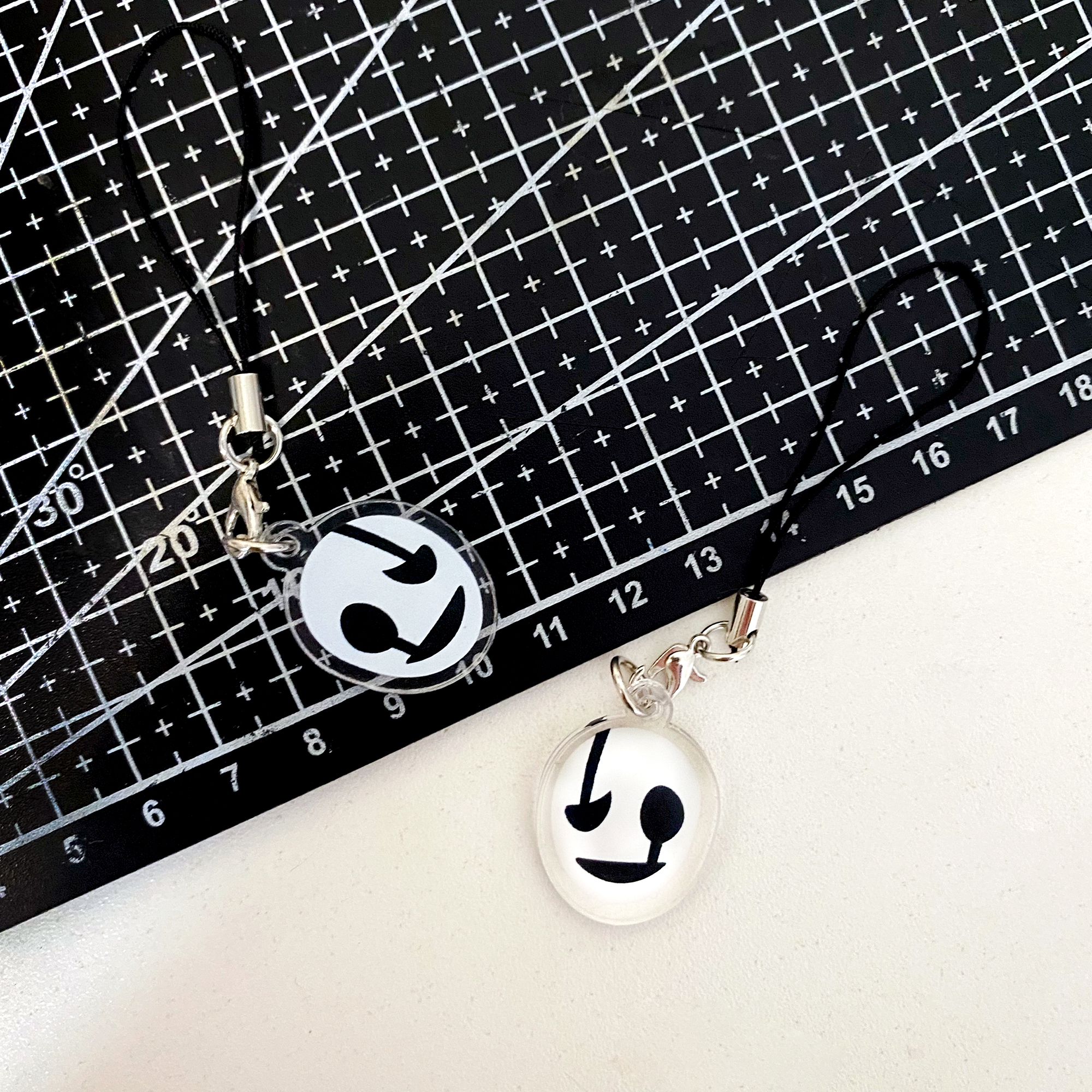 Брелок "redacted"