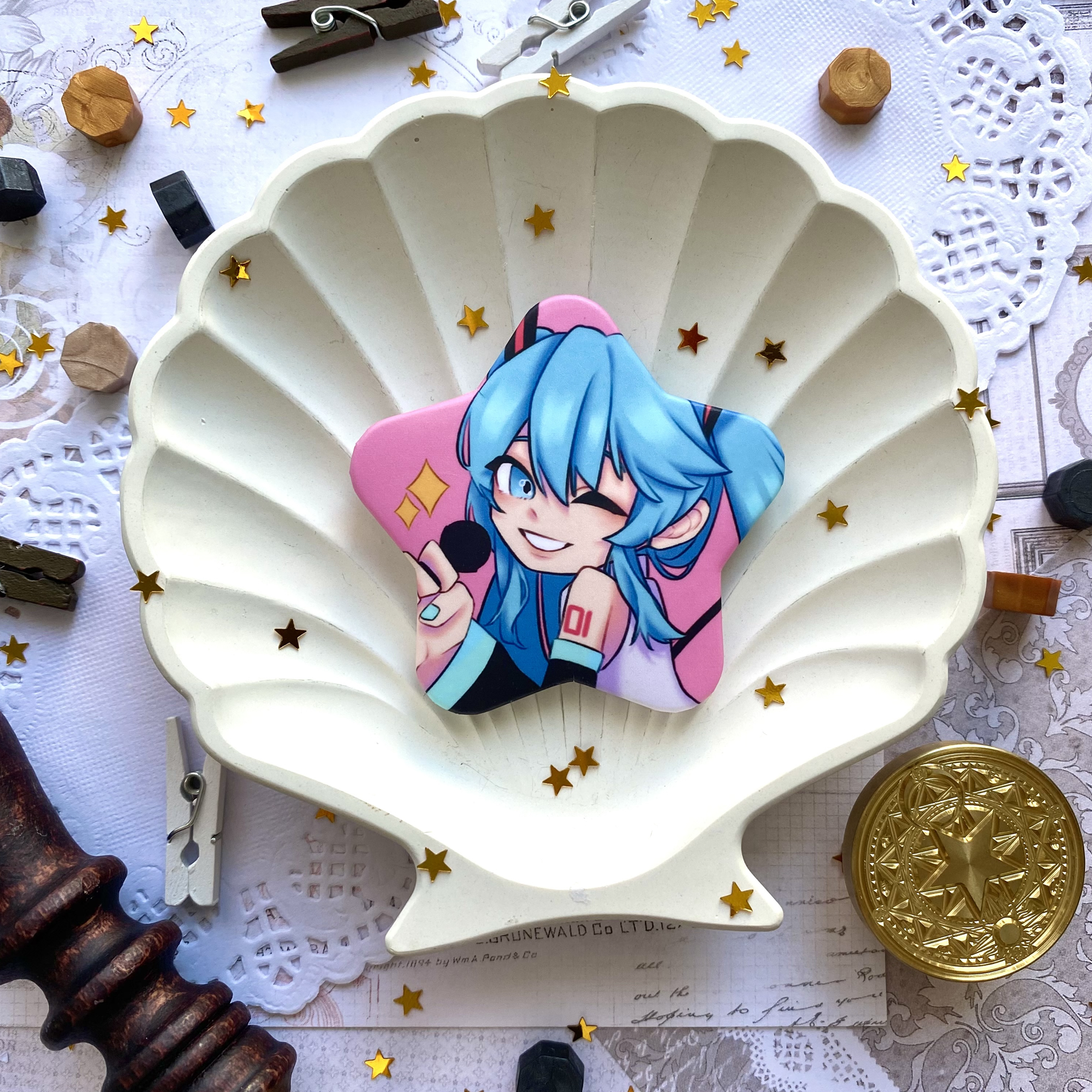 Значок-звезда "Мику"