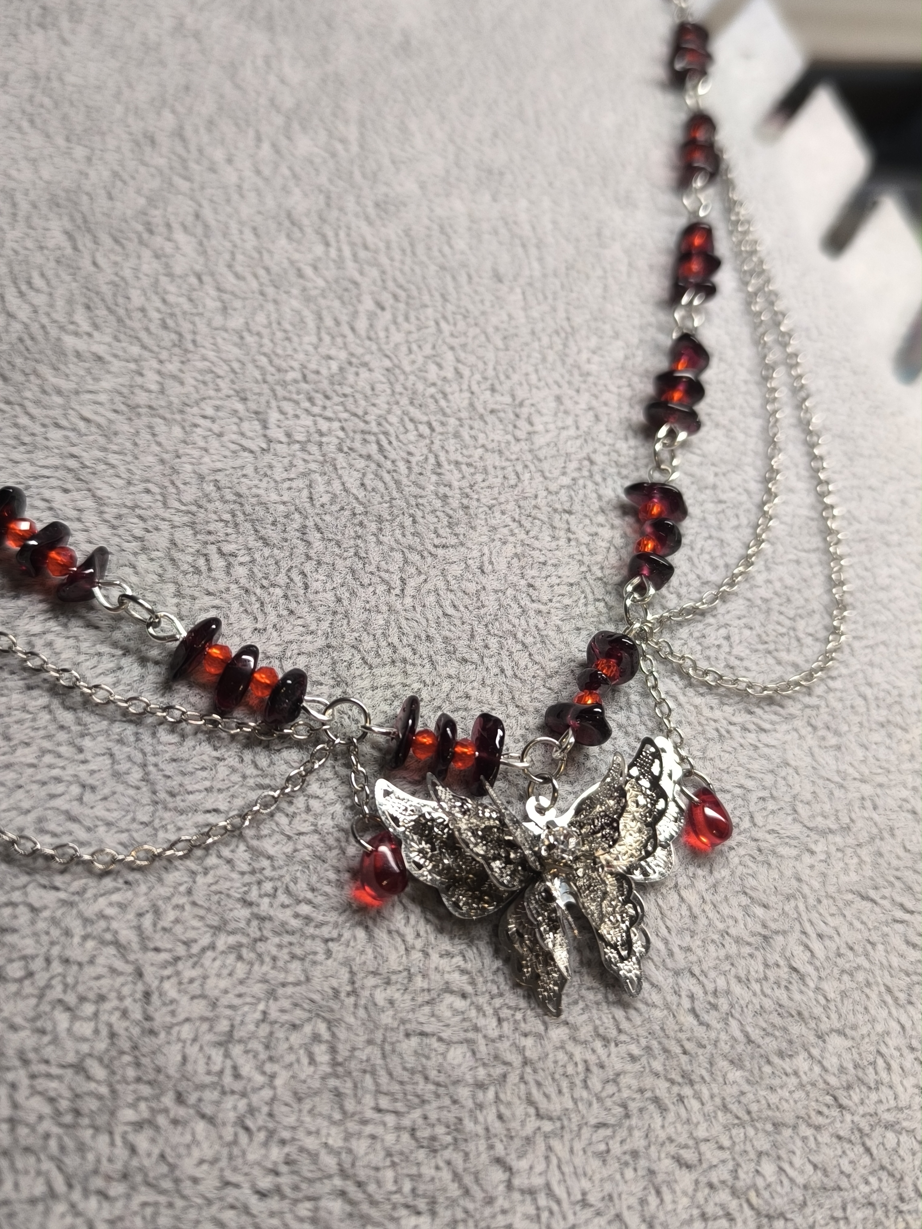 Ожерелье гранат
