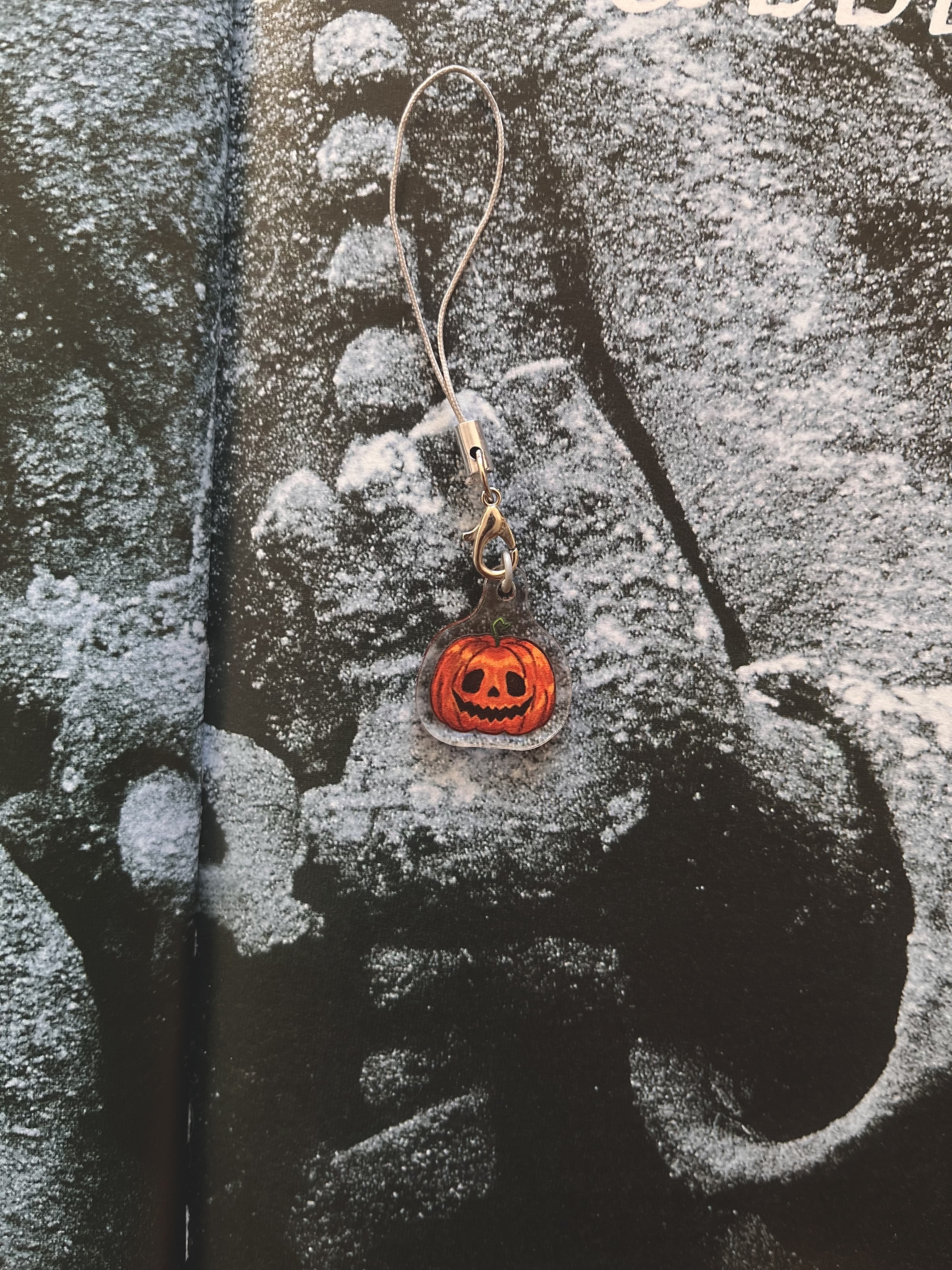 Брелок акриловый хеллоуин.тыква