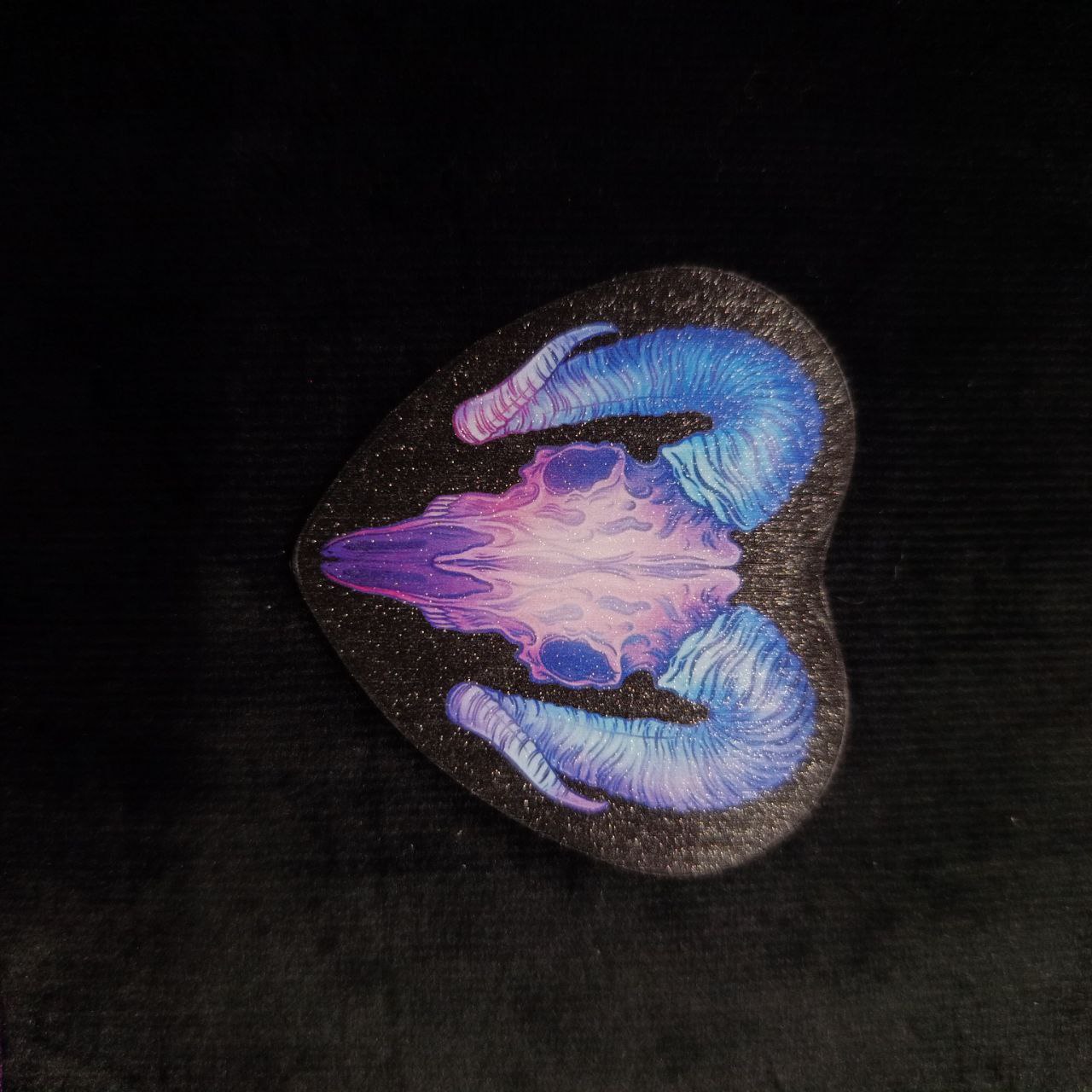 Значок-сердце Баран