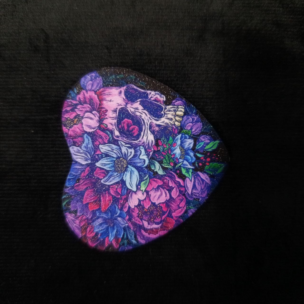 Значок-сердце Ванитас