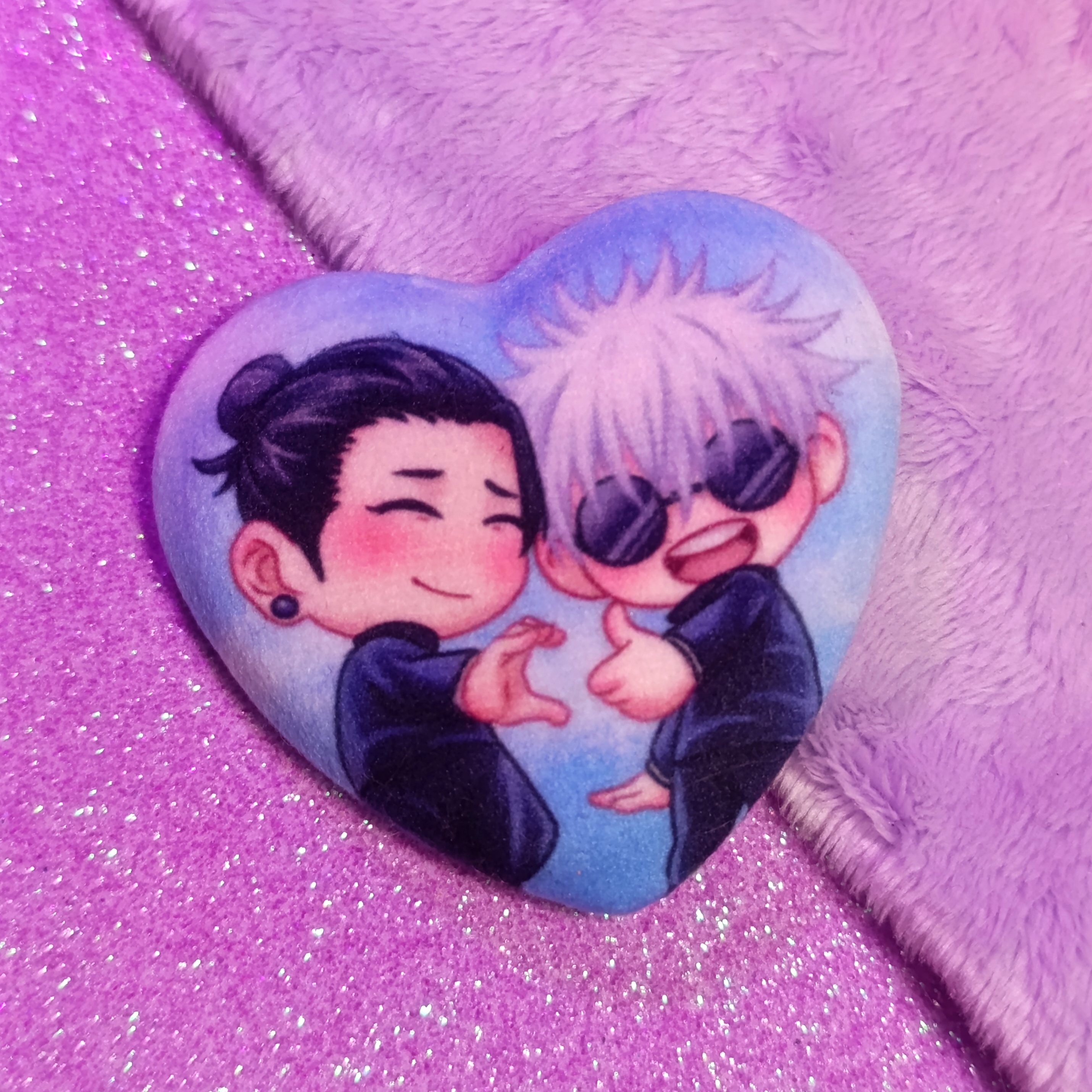 Значок сердце плюш