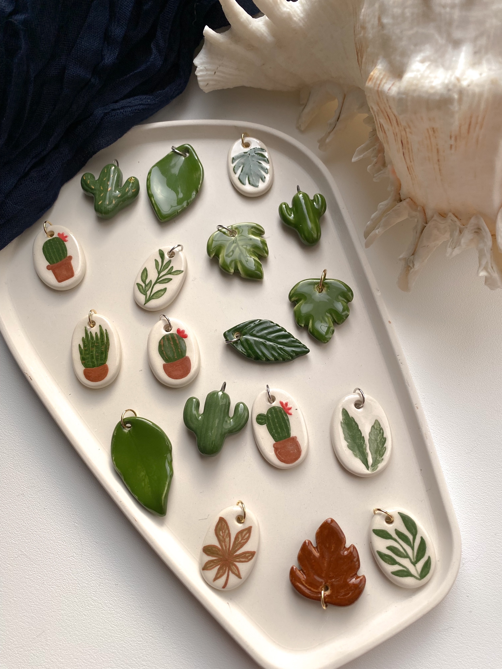 Гача кулон из керамики