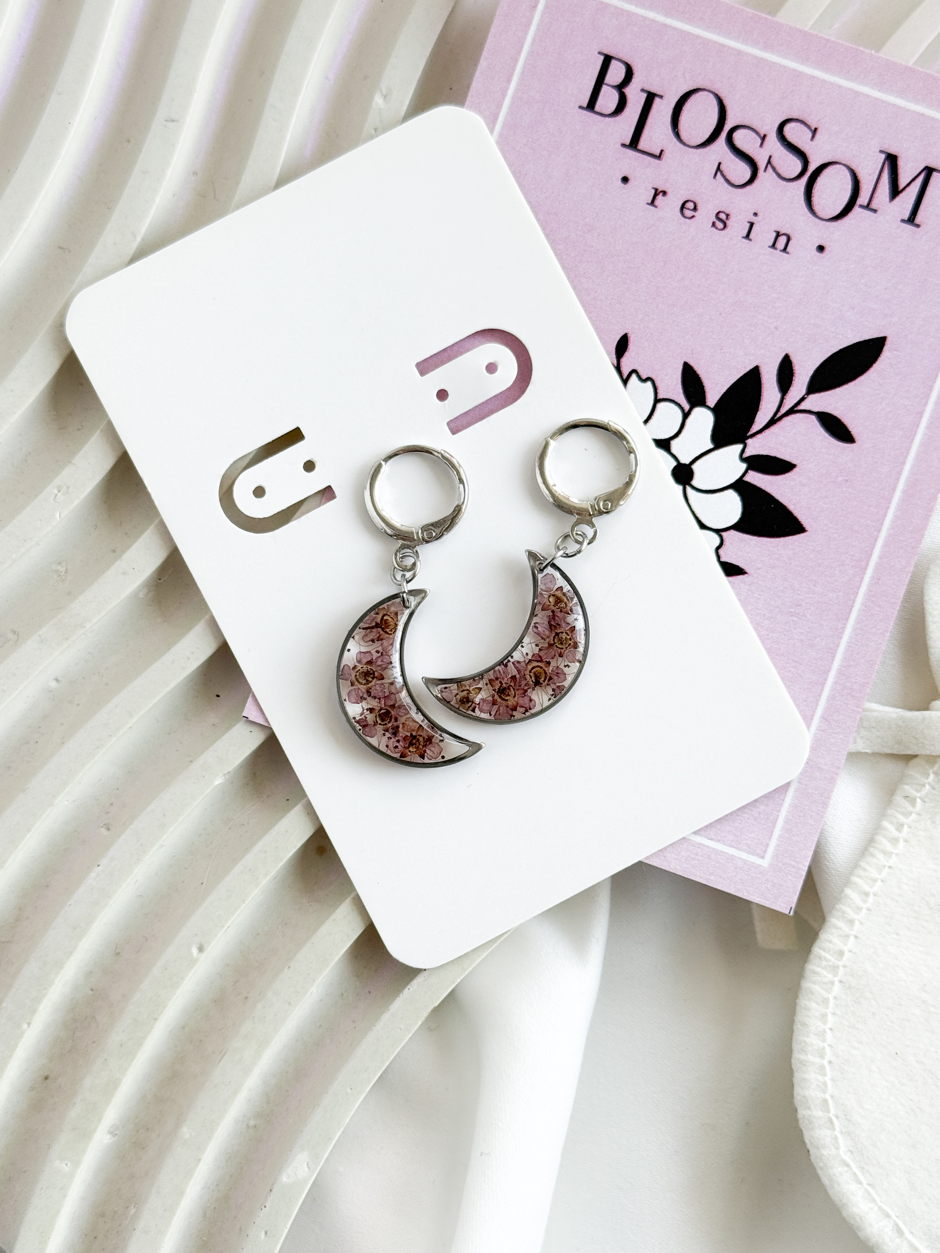 Серьги-полумесяцы со спиреей