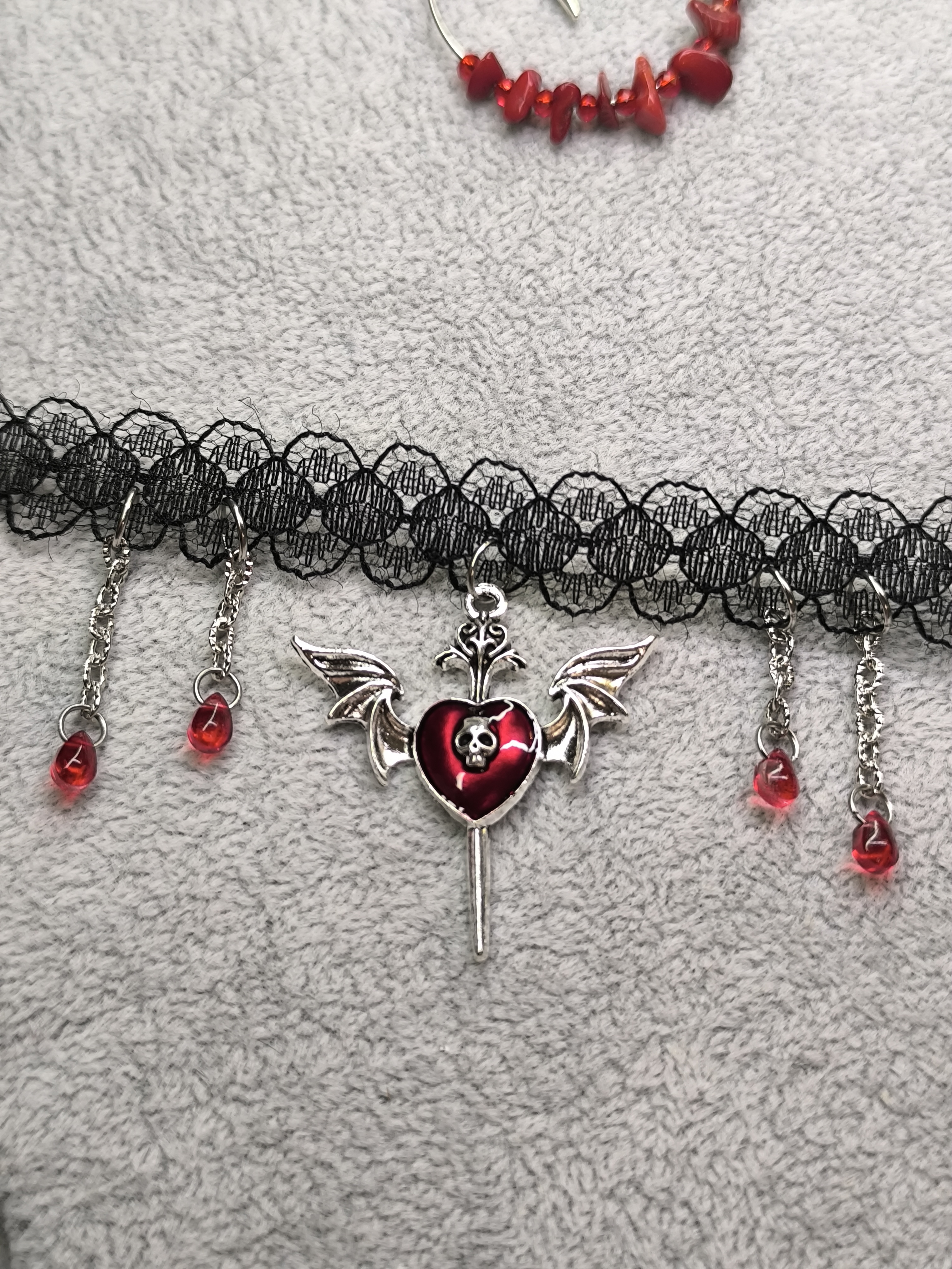 Чокер череп с крыльями