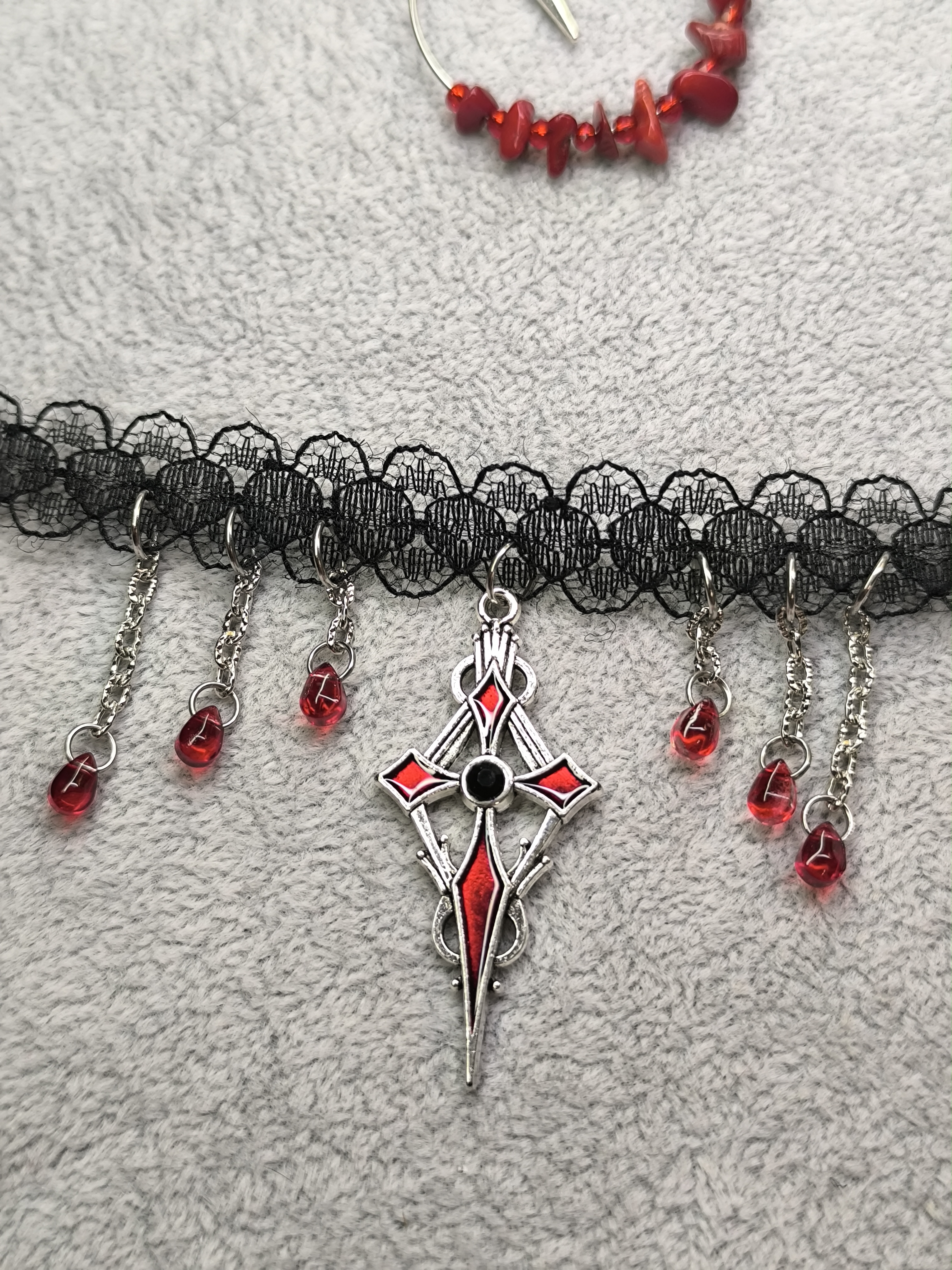 Чокер готический ромб