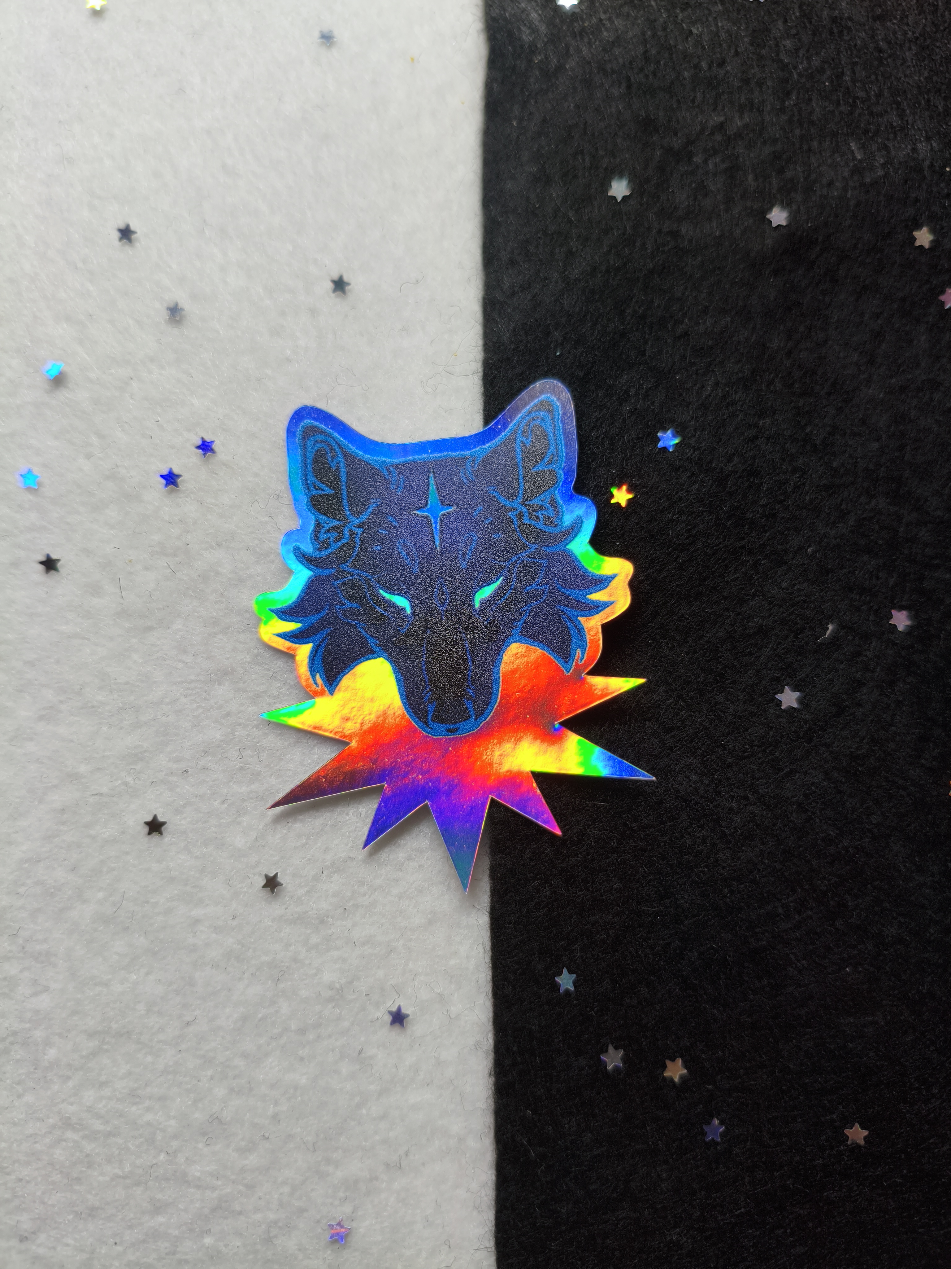 Голо стикер волк со звездой