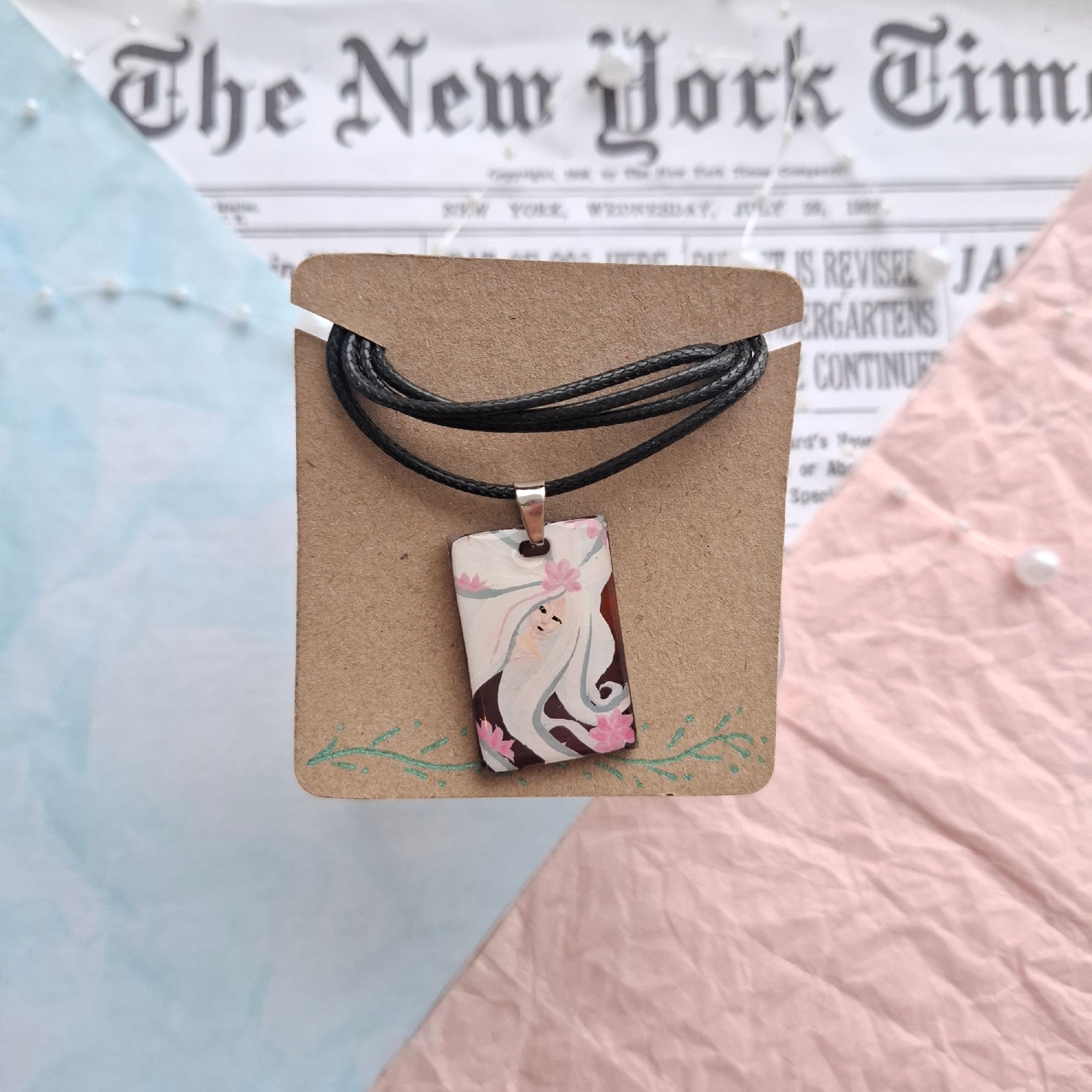 Кулон Дева цветов