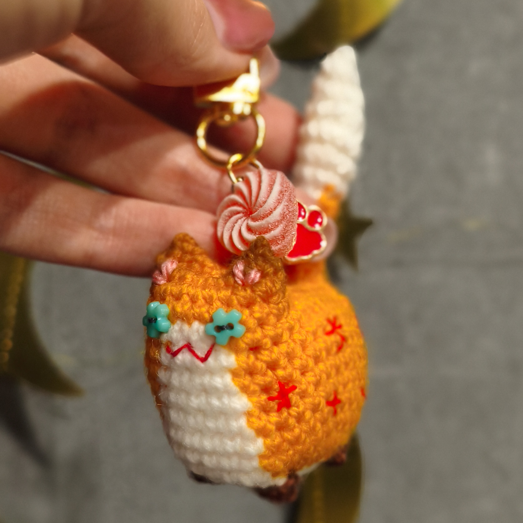 Лися парная с магнитом Рыжая с конфеткой