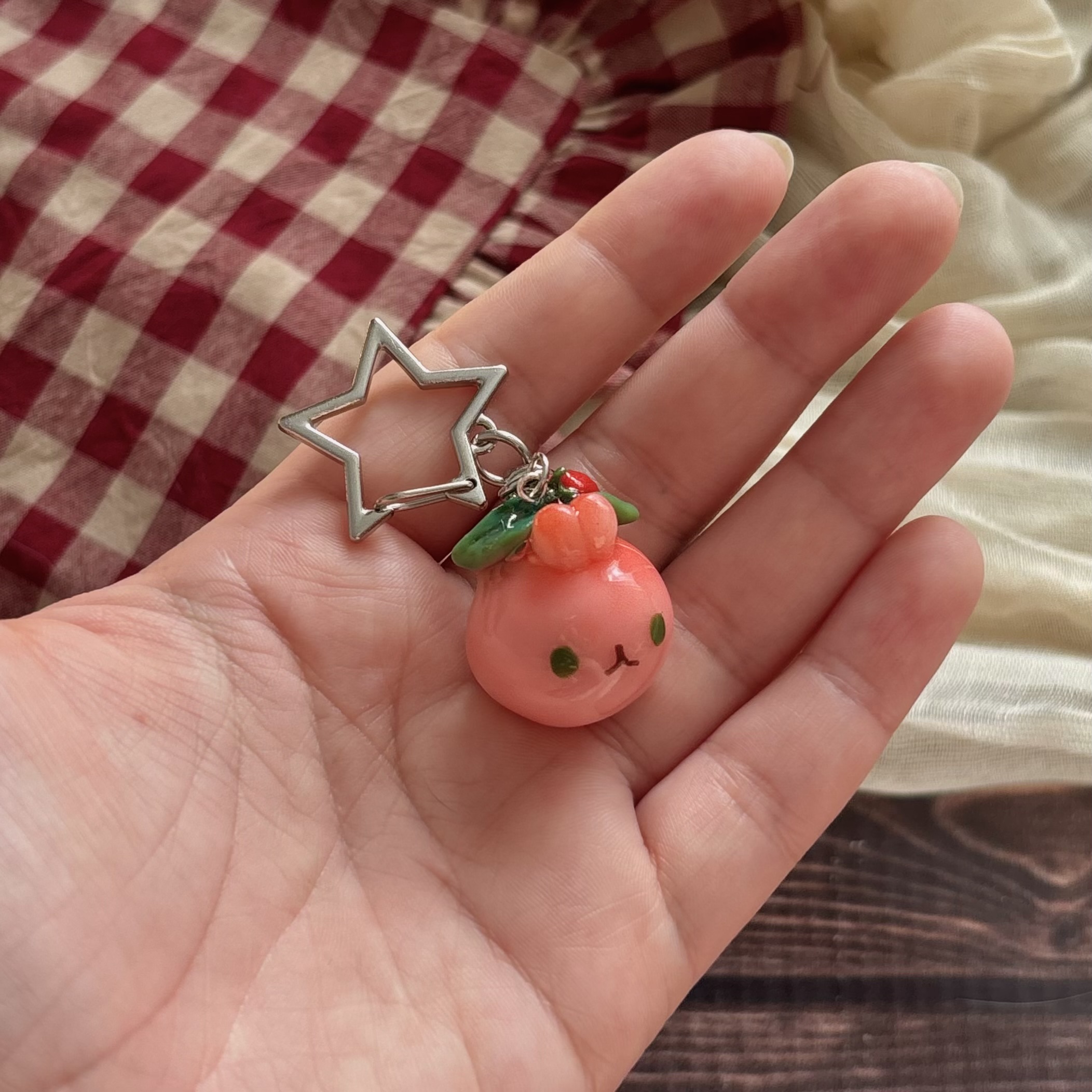 Брелок "Клубничный кролик"