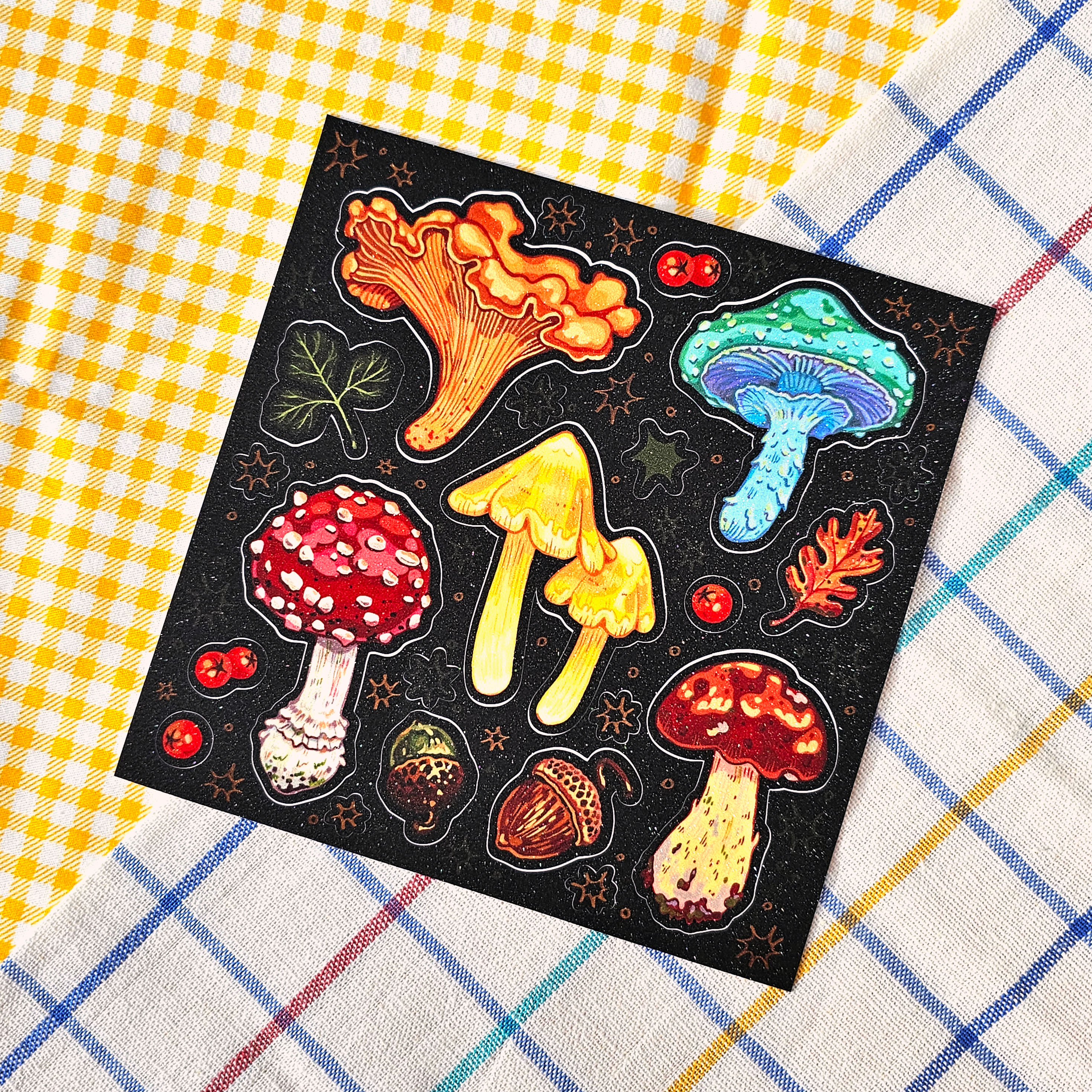 Стикерпак Грибы на черном