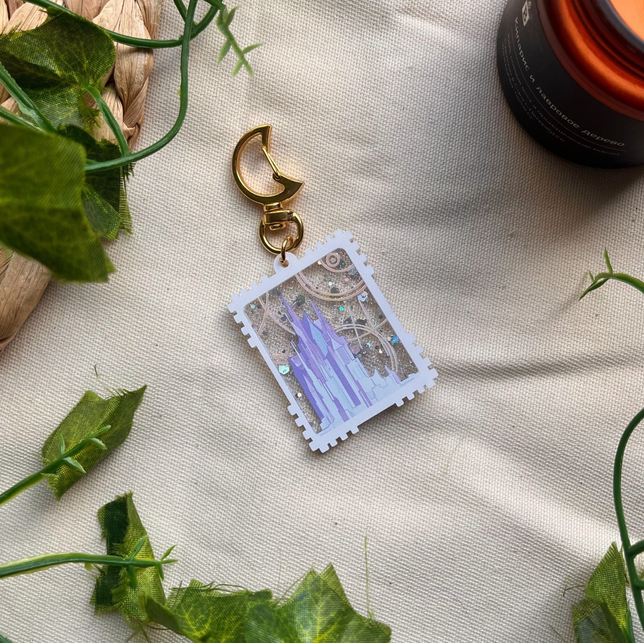 брелок 5см (блест.акрил) сиреневый замок