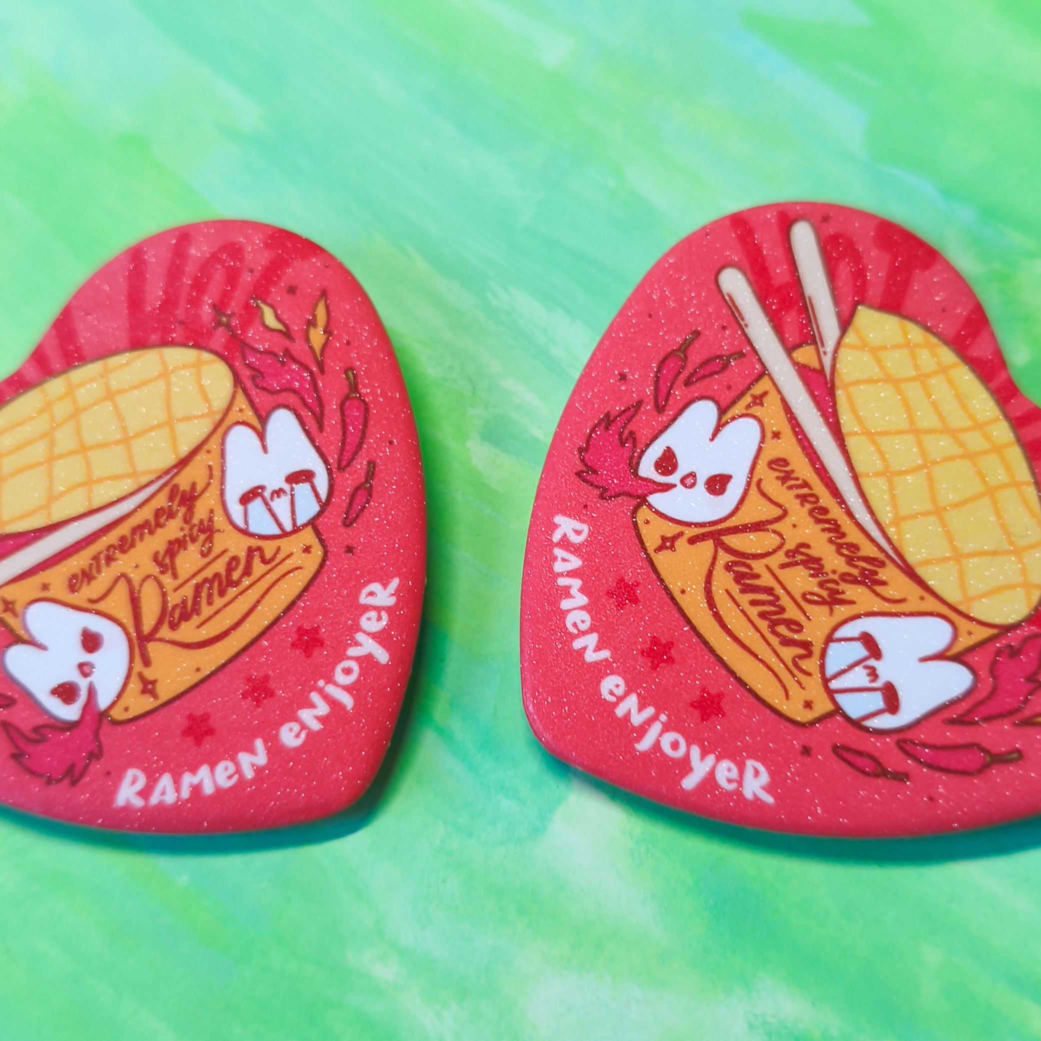 Значок-сердце Любитель рамена