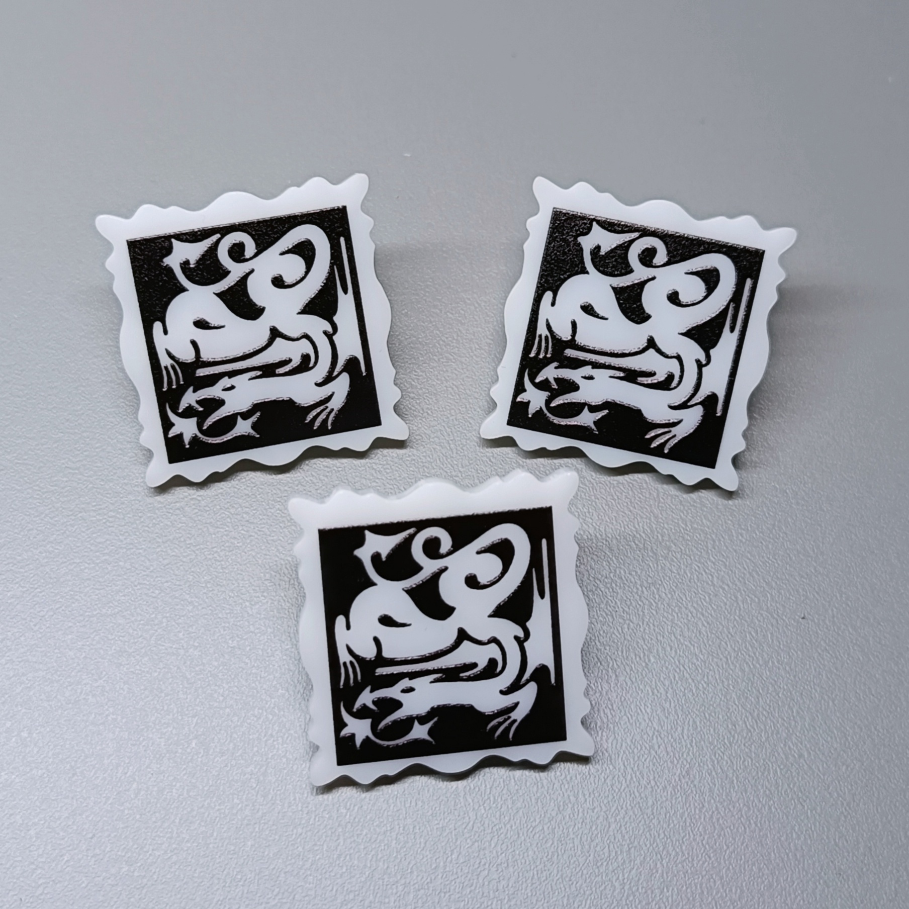 Пин акриловый 3см "Дракон"