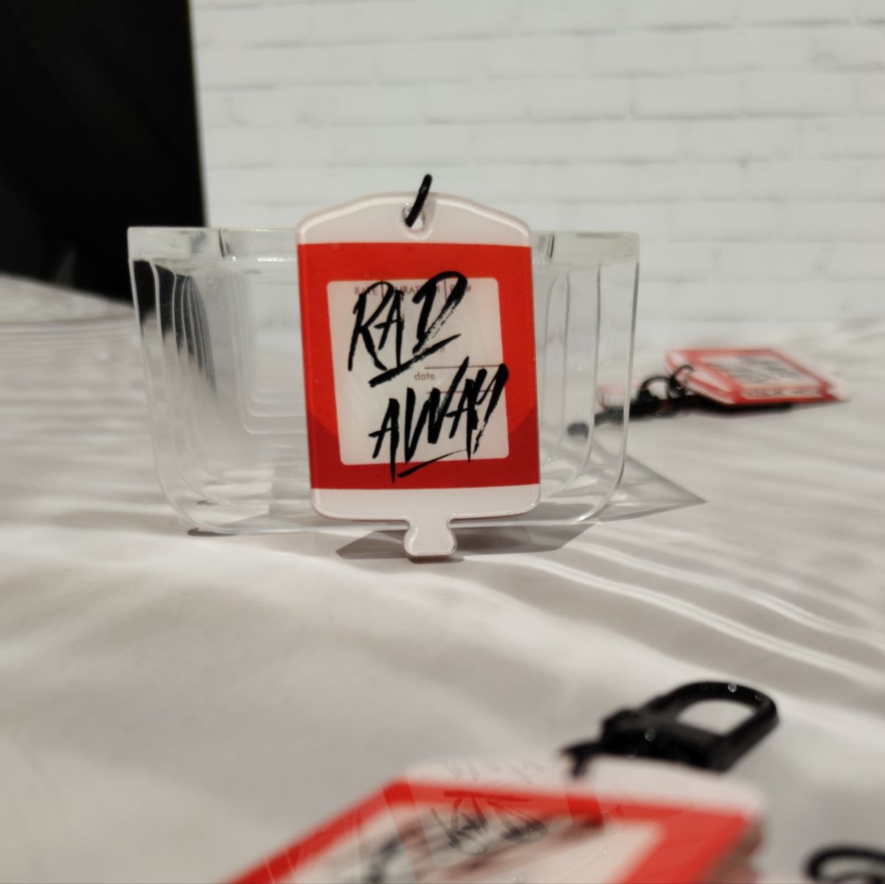 Фоллаут брелок антирад акрил с двух сторон