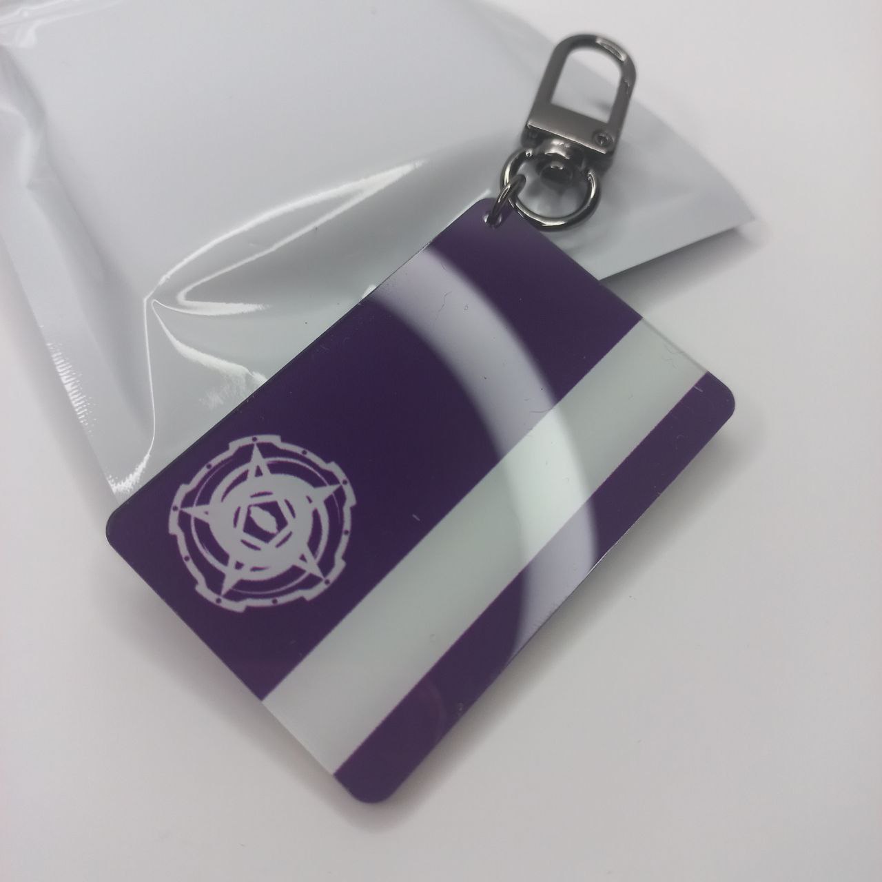 Брелок ключ-карта фиолет