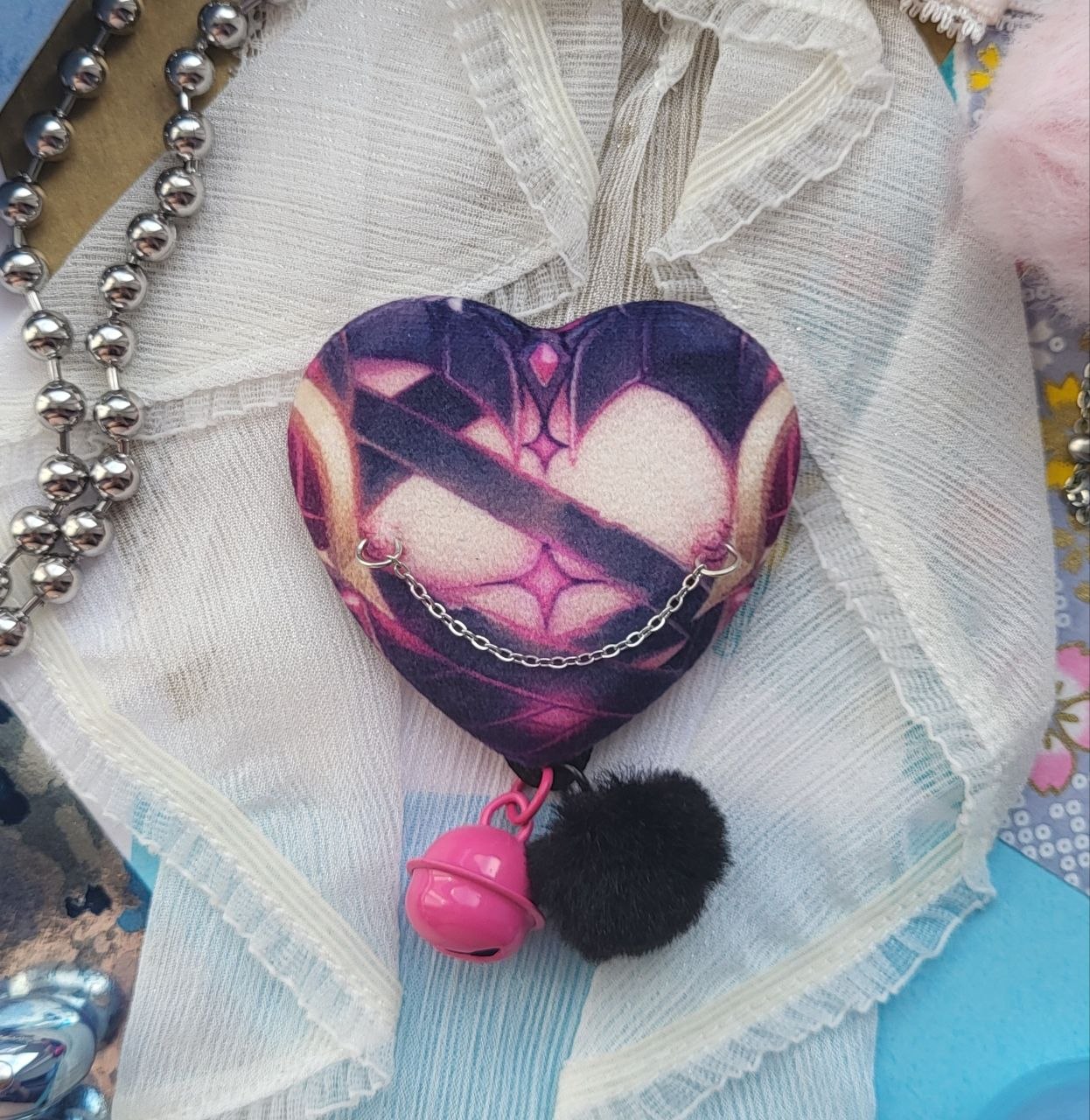 Значок "Рерир" плюш с пирсингом и подвесками